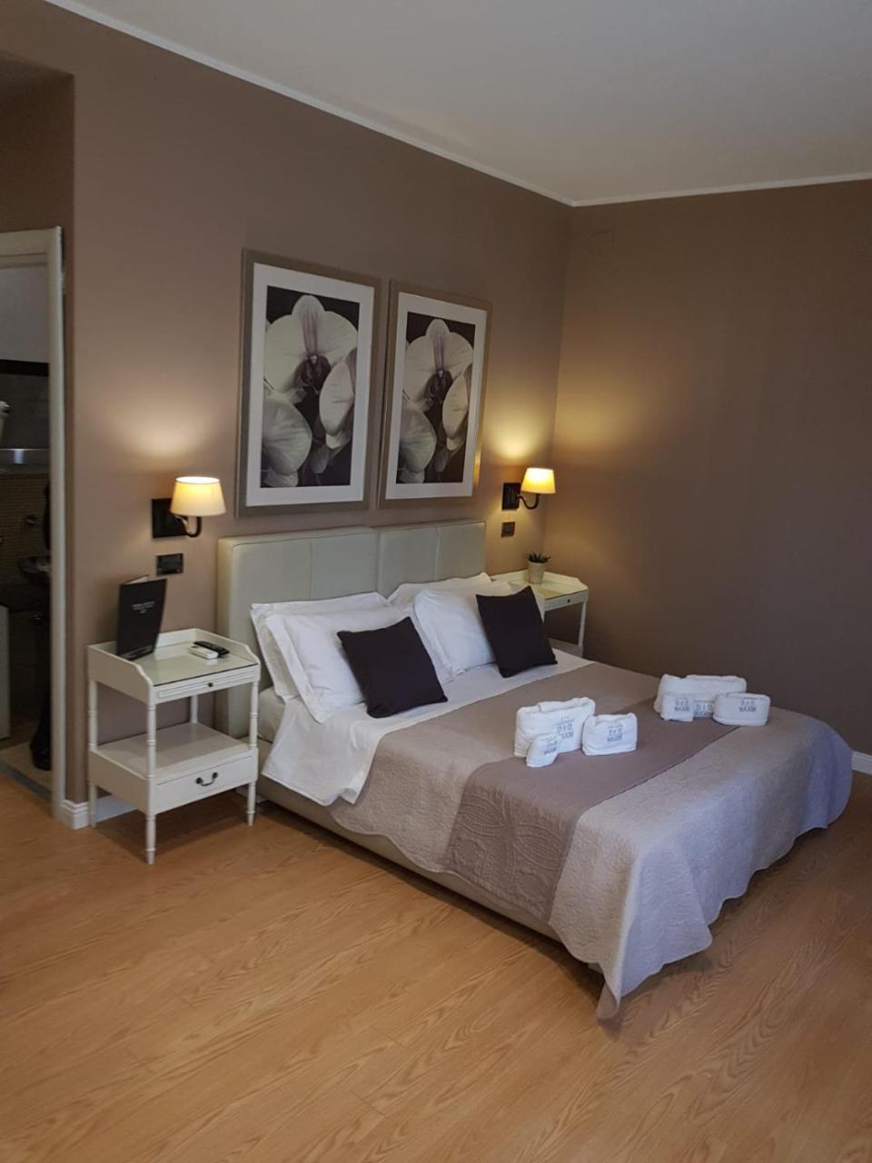 Maxim Bed and Breakfast Palermo Exteriör bild